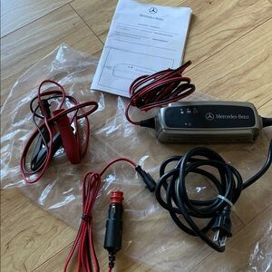 Mercedes-Benz Battery Charger for vehicle batteries